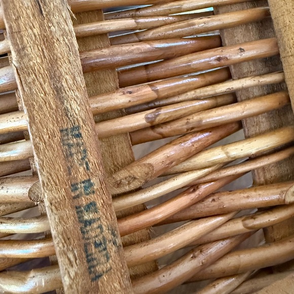 Vintage Made in Madeira Portugal Wicker gathering or Log Basket - Picture 5 of 14